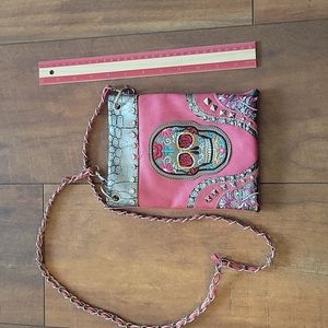 Skull shoulder bag